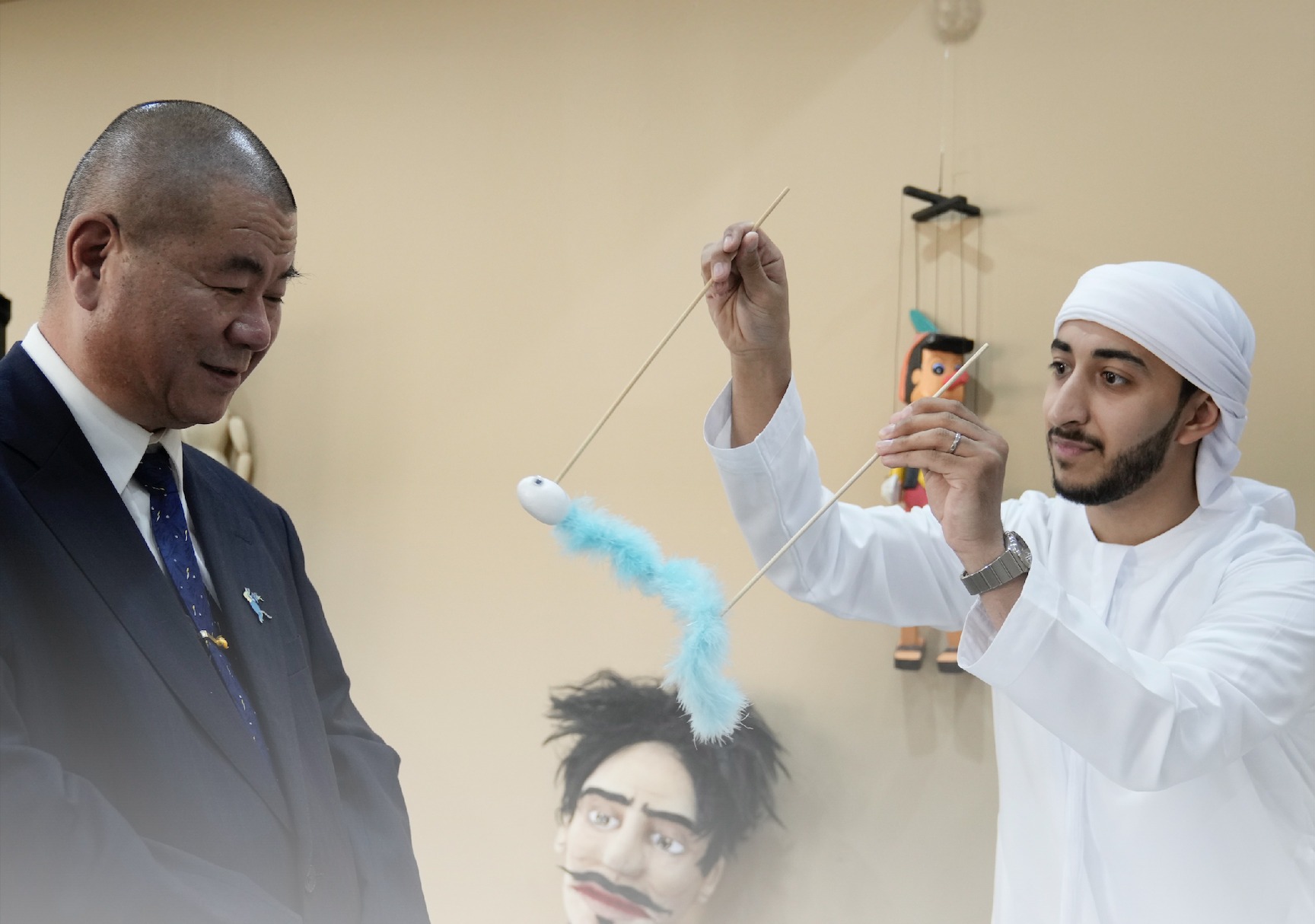 قلب الشارقة وربع قرن يطلقان “مركز فنون العرائس” بمناسبة اليوم الإماراتي للمسرح