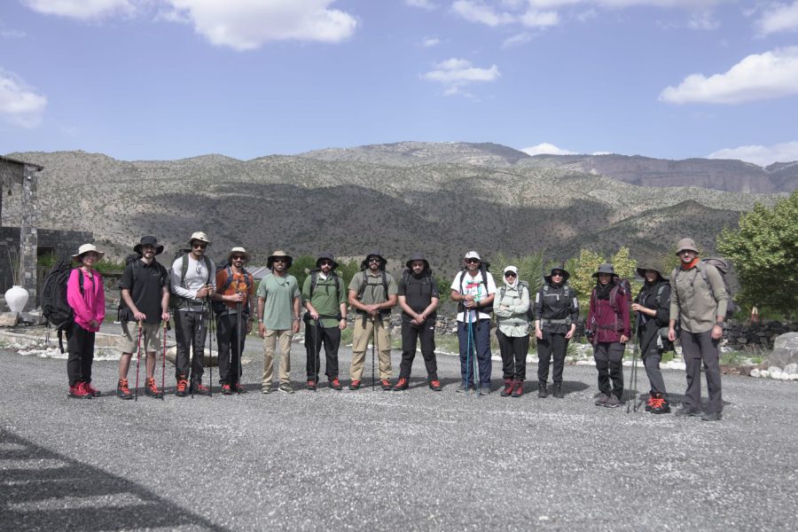 منتسبو تطوير يصلون إلى قمة جبل شمس